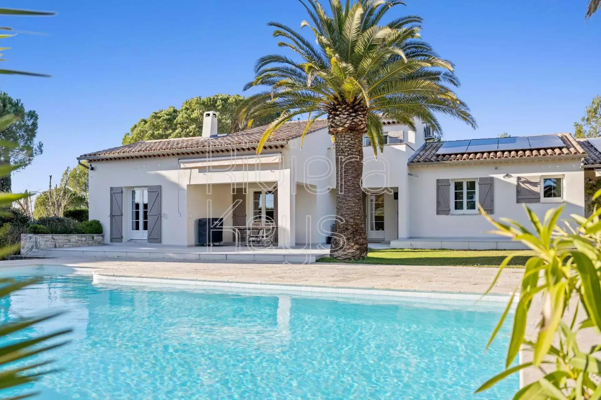 Roquebrune-sur-Argens — photograph 2
