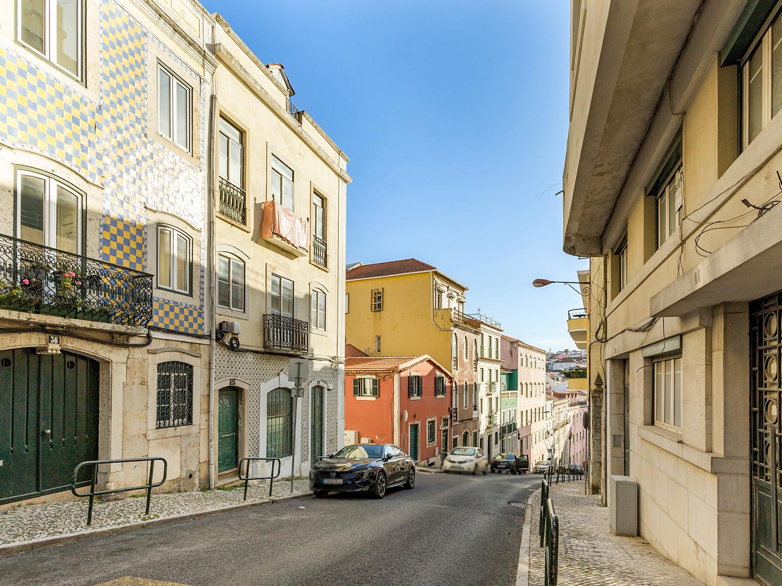 Building in Lisboa (96898) — photograph 4