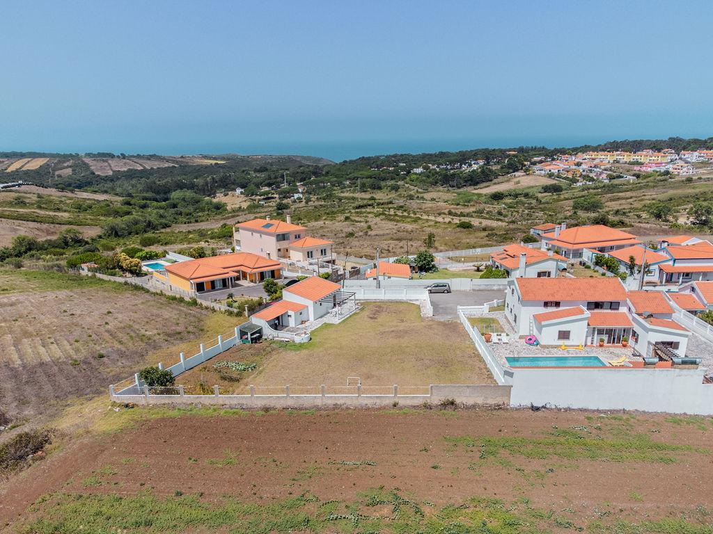 Land in Sintra (73747) — photograph 2