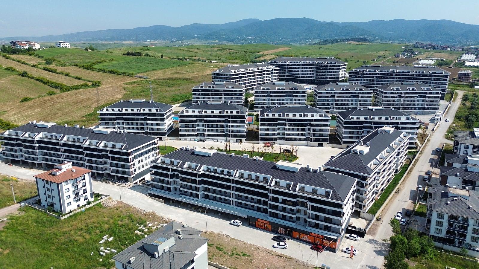 Apartments in Mehmet Akif Ersoy, Çiftlikköy (YVX-00168) — photograph 5