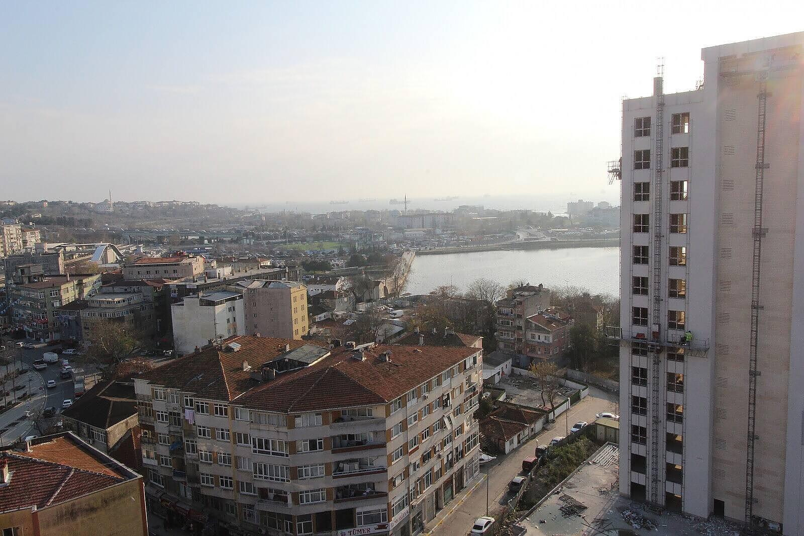 Apartments in Fatih, Küçükçekmece (IST-01685) — photograph 2