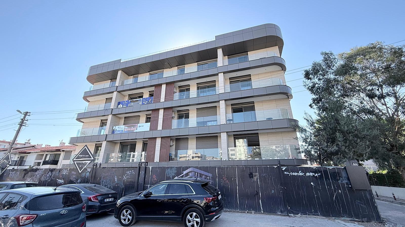 Apartments in Bostanlı, Karşıyaka (ADB-00189) — photograph 3