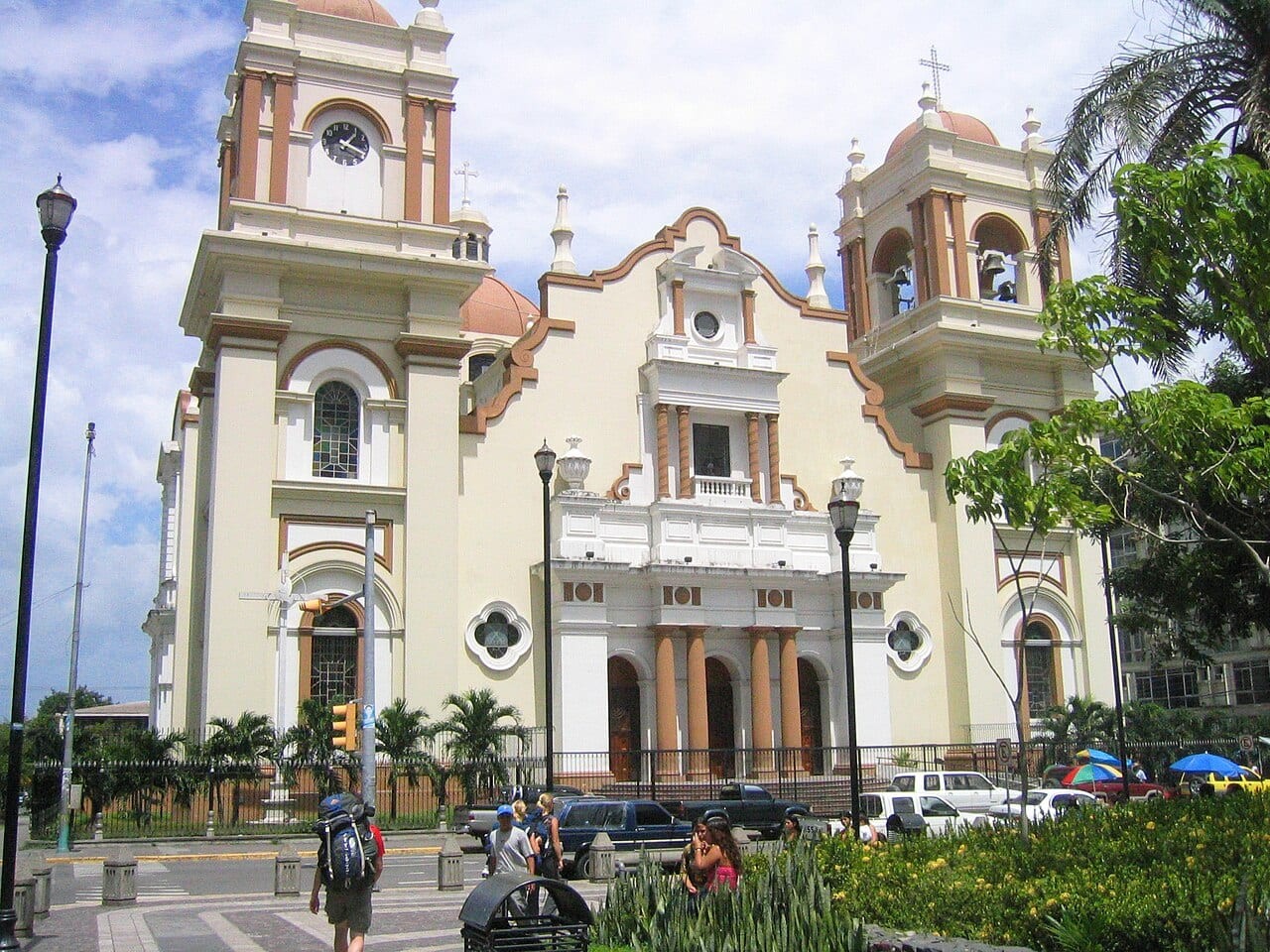Bella Vista / Circunvalación